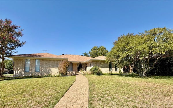 8405 LULLWATER DR, DALLAS, TX 75218 - Image a89327dbd549dbff75688c896a67cf6f/2771138843