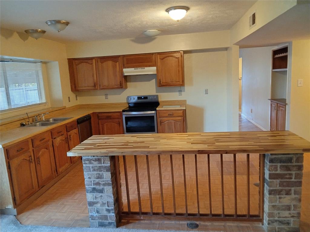 Lakeview Village 02 - Residential Lease