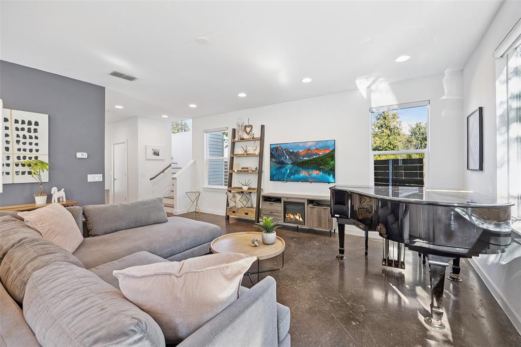 Grove at Lovers Lane 1 Add - Residential