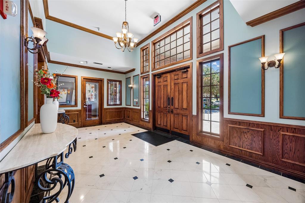 5225 Village Creek Drive 300
