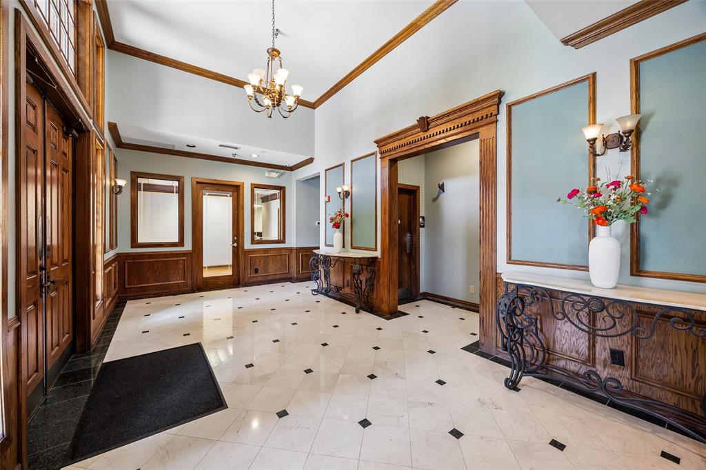 5225 Village Creek Drive 300