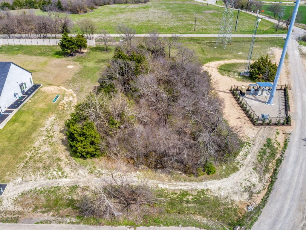 Urban Crossing - Land