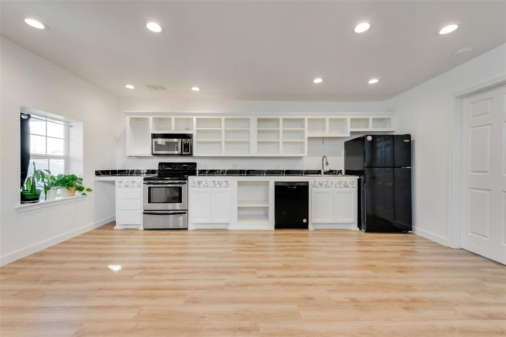 207 W Walnut Street