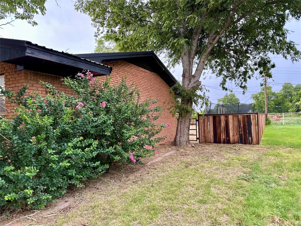 141 Dickson Road