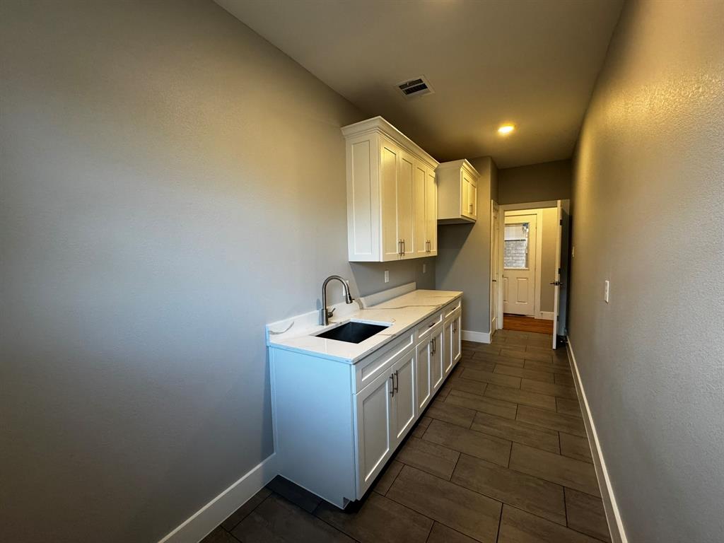 Cloverdale 04 - Residential