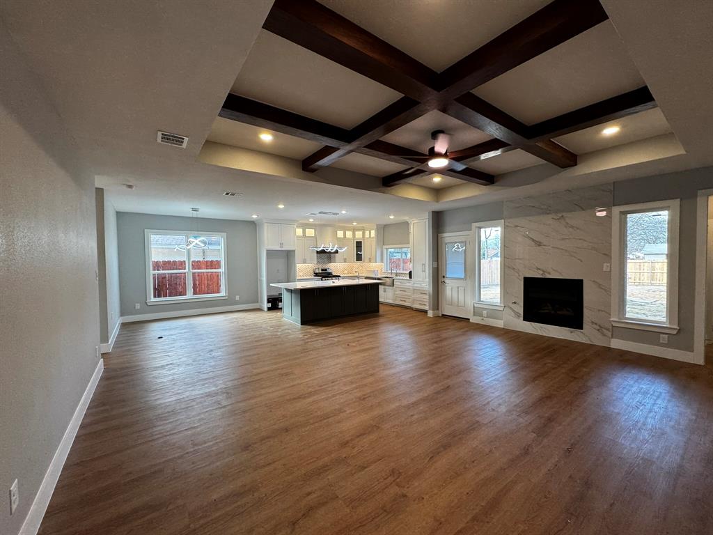 2533 Jonesboro Avenue