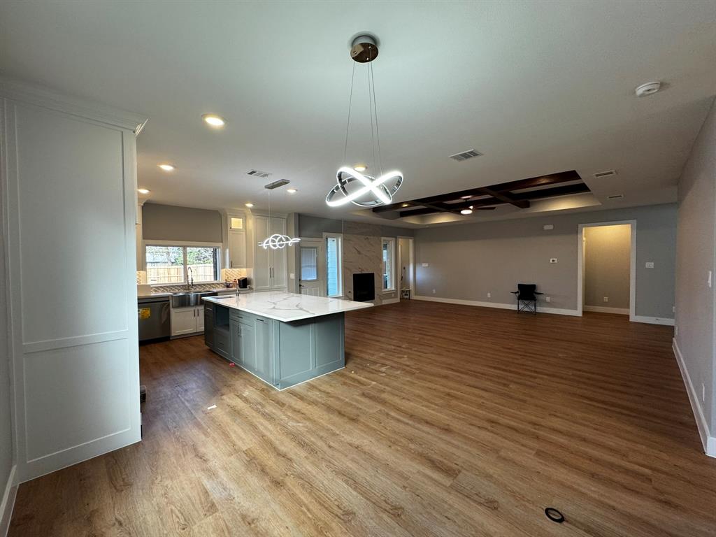 2533 Jonesboro Avenue