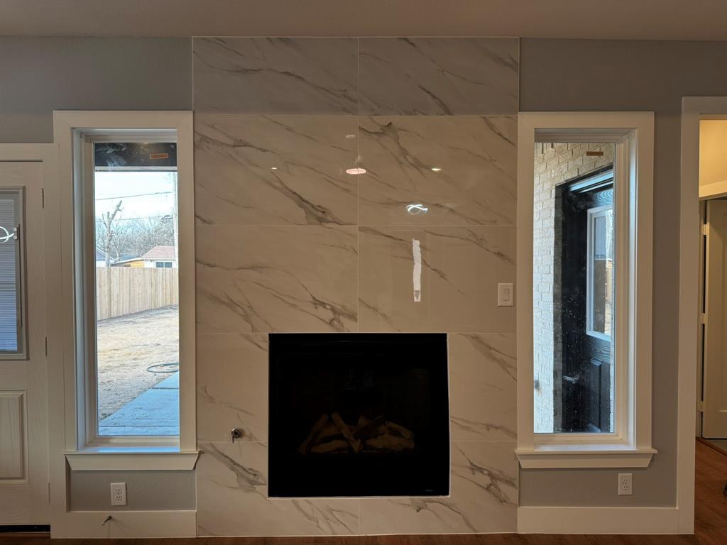 Cloverdale 04 - Residential