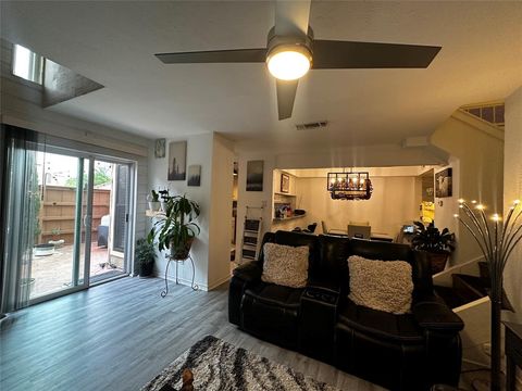 4272 Madera Road 4 Irving TX 75038