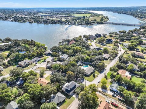 A home in Granbury