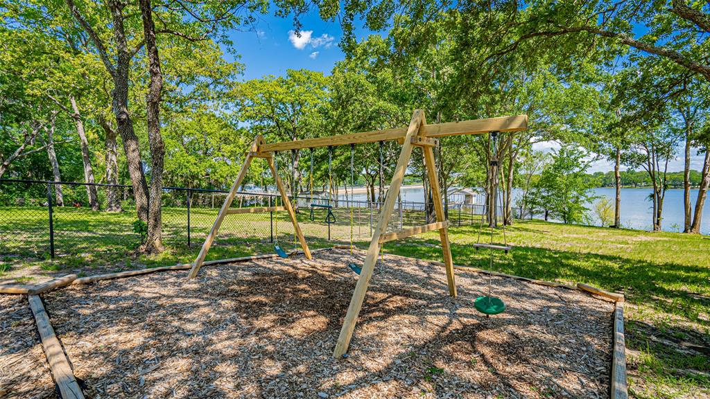 Quinlan, Texas 75474, United States, 3 Bedrooms Bedrooms, ,2 BathroomsBathrooms,Residential,Active,116619