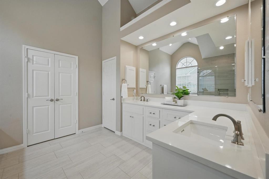 Flower Mound, Texas 75028, United States, 4 Bedrooms Bedrooms, ,2 BathroomsBathrooms,Residential,Pending,121101