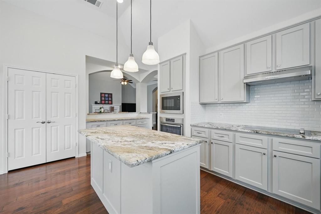 Flower Mound, Texas 75028, United States, 4 Bedrooms Bedrooms, ,2 BathroomsBathrooms,Residential,Pending,121101