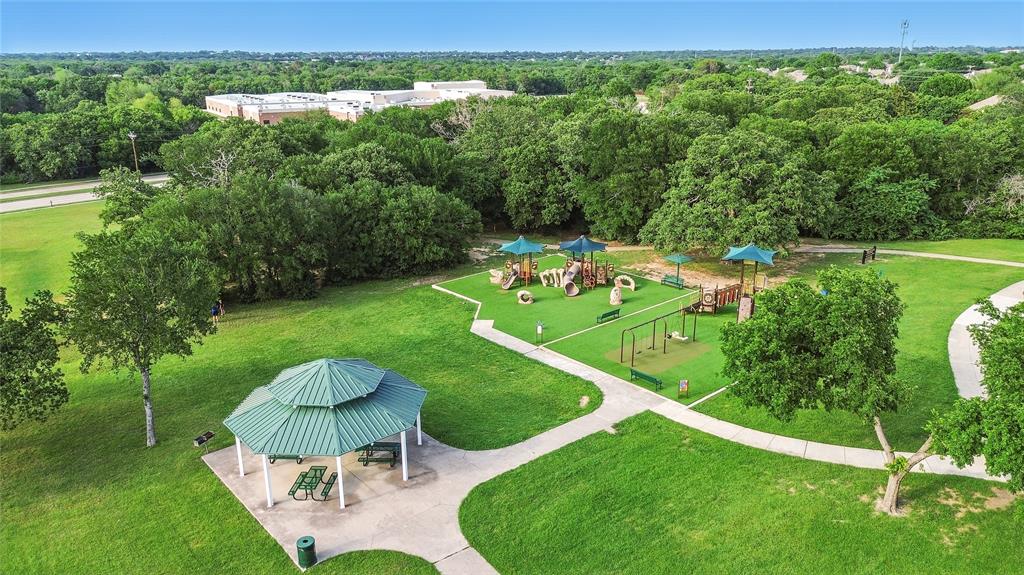 Flower Mound, Texas 75028, United States, 4 Bedrooms Bedrooms, ,2 BathroomsBathrooms,Residential,Pending,121101