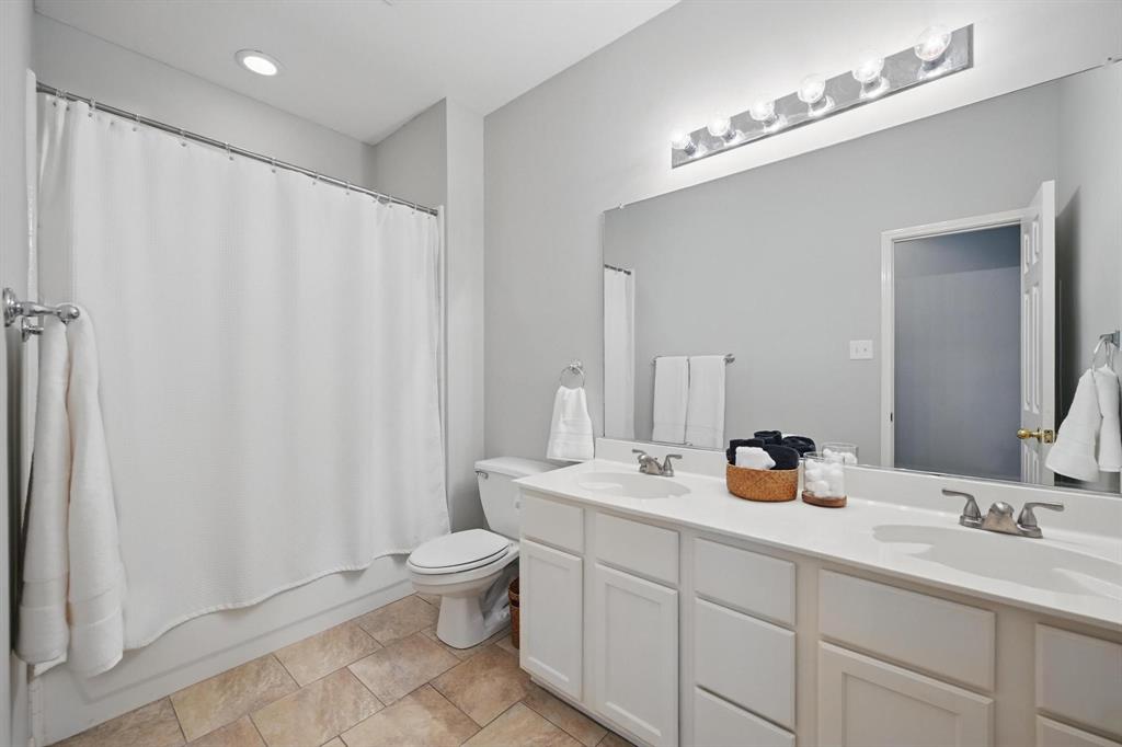 Flower Mound, Texas 75028, United States, 4 Bedrooms Bedrooms, ,2 BathroomsBathrooms,Residential,Pending,121101