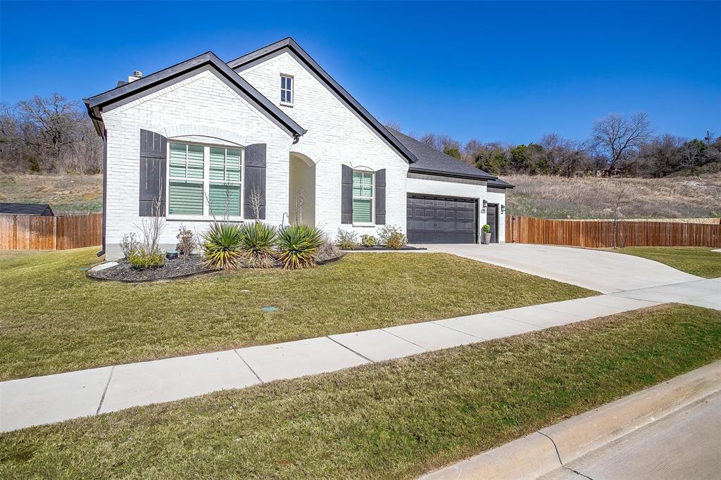 223 E Furlong