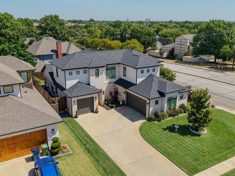 Photo of 2080 Holt Way, Grapevine, TX 76051 (MLS # 21364409)