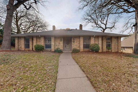 2712 Lincoln Drive Arlington TX 76006