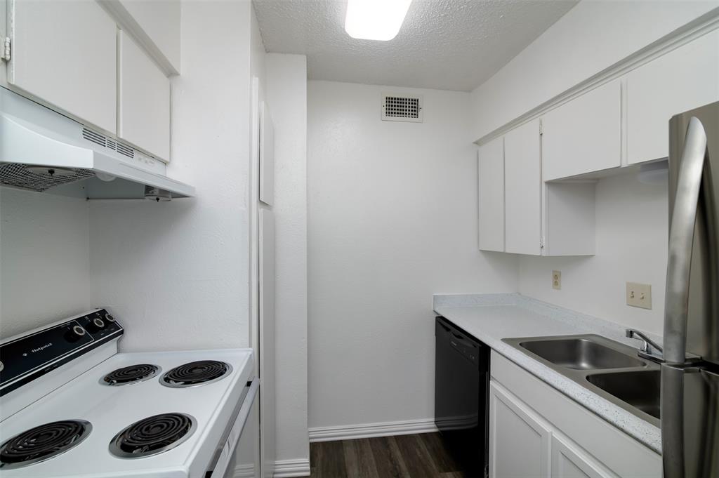 Ag Walker Surv - Residential Lease