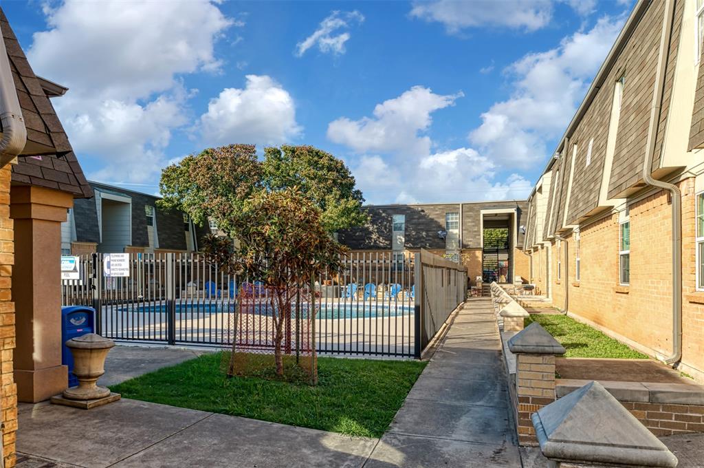 Ag Walker Surv - Residential Lease