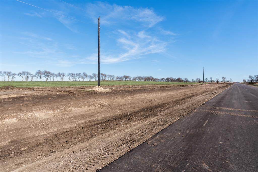 D BAR RANCH ESTATES - Land