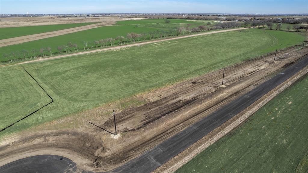 D BAR RANCH ESTATES - Land