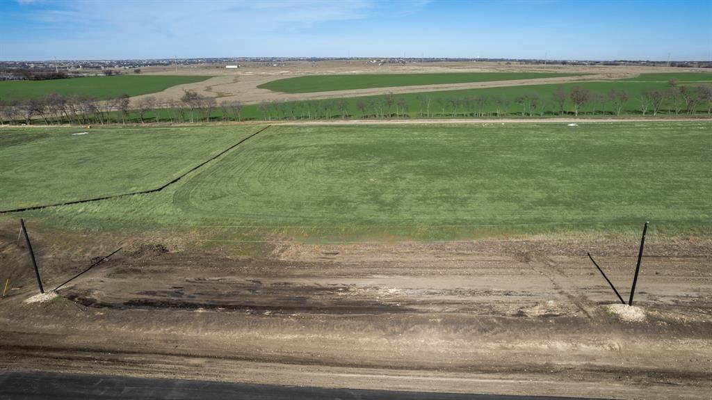 D BAR RANCH ESTATES - Land