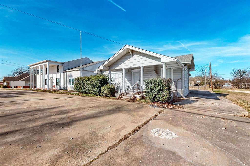 407 W Main Street