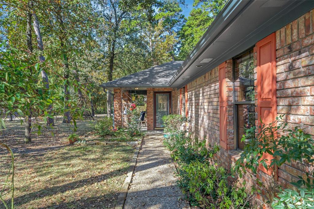 675 Greenbriar Trail