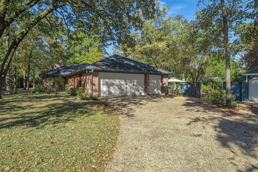 675 Greenbriar Trail