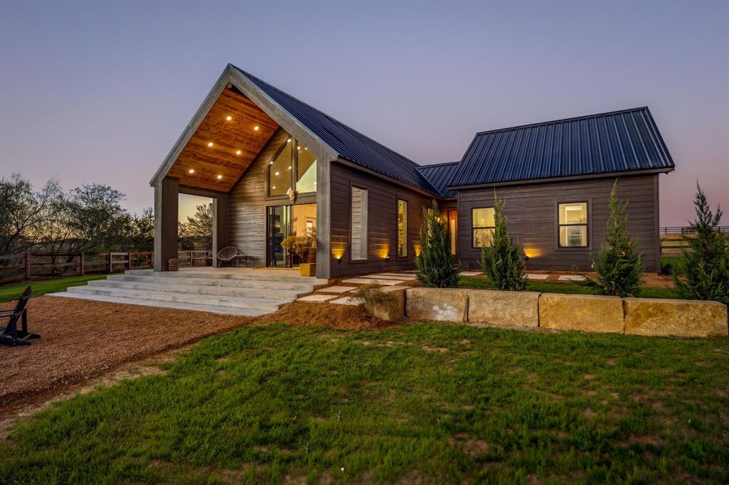 250 County Road 495 E