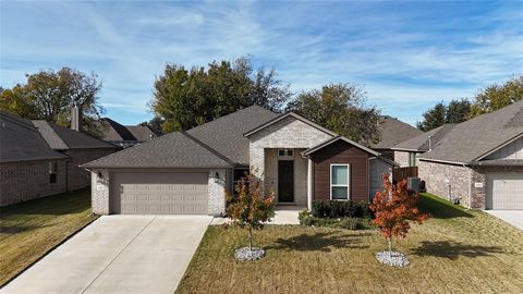 440 Brinkley Drive Saginaw TX 76179