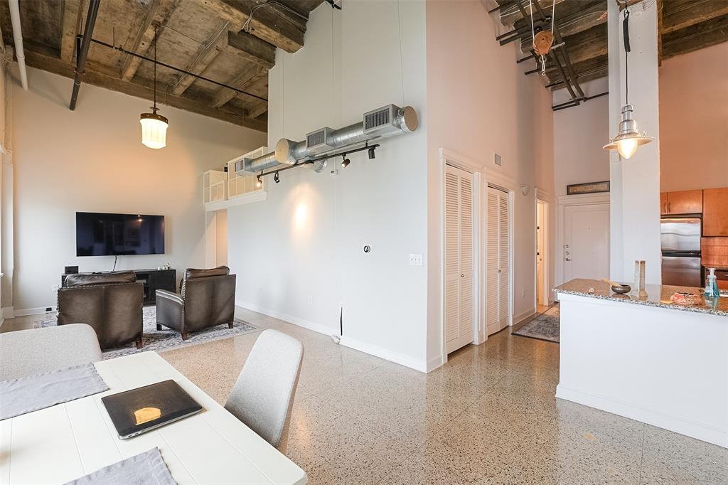 Texas & Pacific Lofts Condo - Residential Lease
