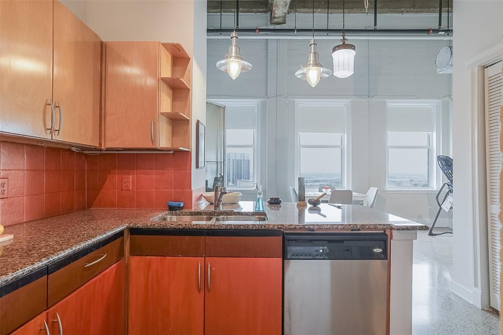 Texas & Pacific Lofts Condo - Residential Lease