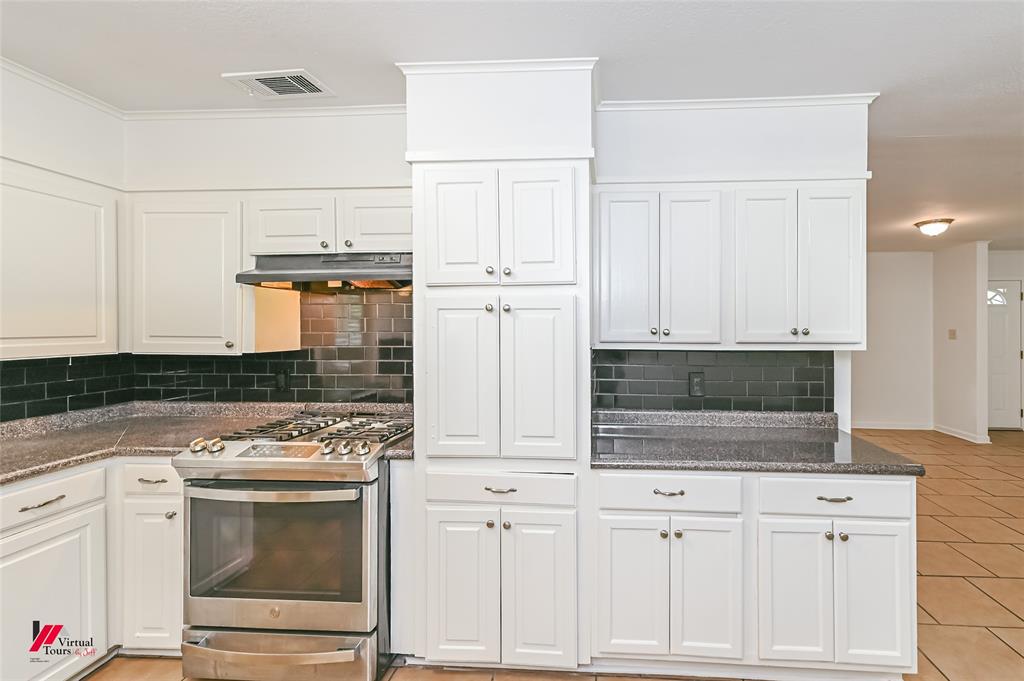 3412 Oleander Place