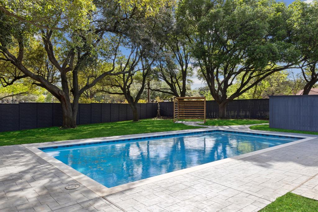 Windsor Park Rev - Residential