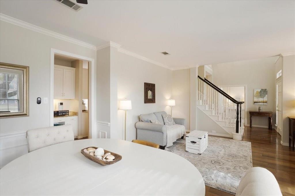 2705 Country Glen Court