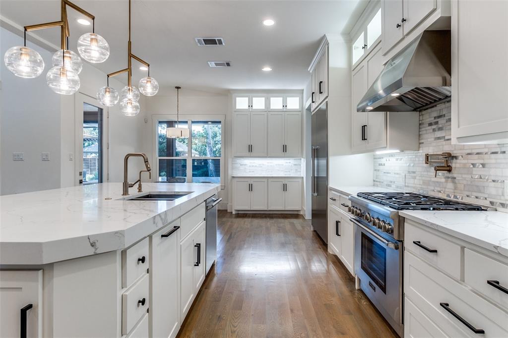 MELSHIRE ESTATES - Residential