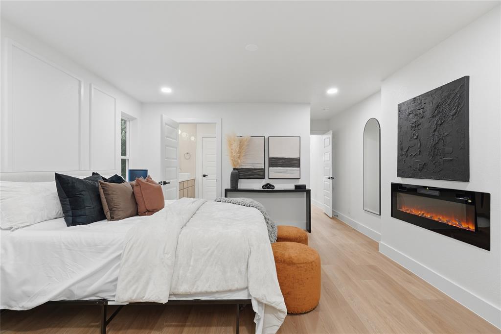 Lincoln Manor - Residential