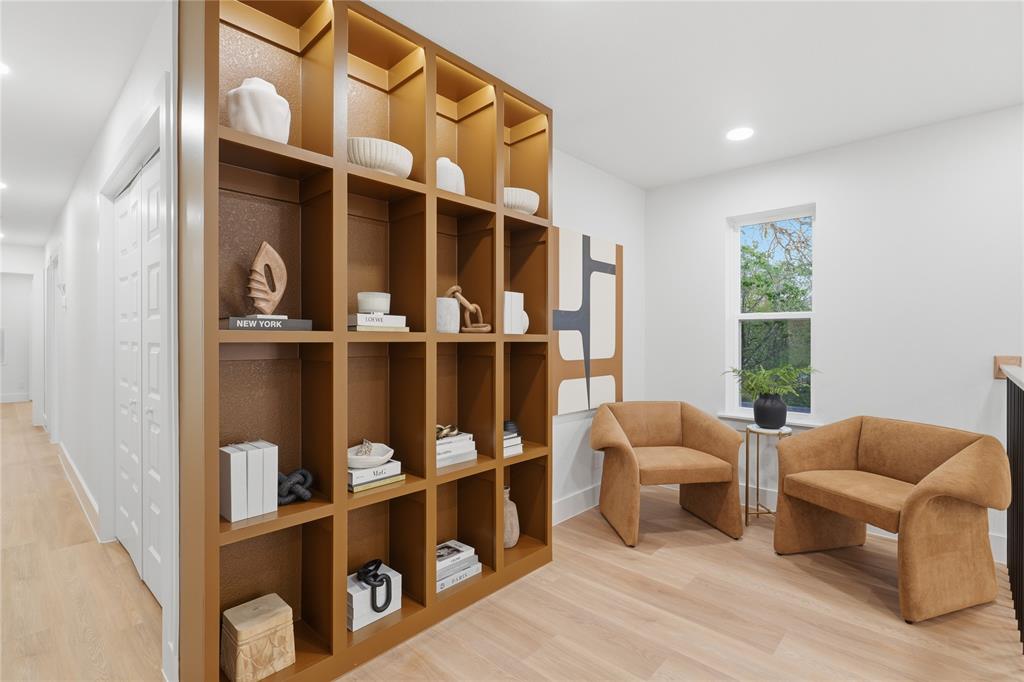 Lincoln Manor - Residential