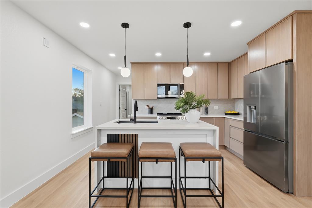 Lincoln Manor - Residential