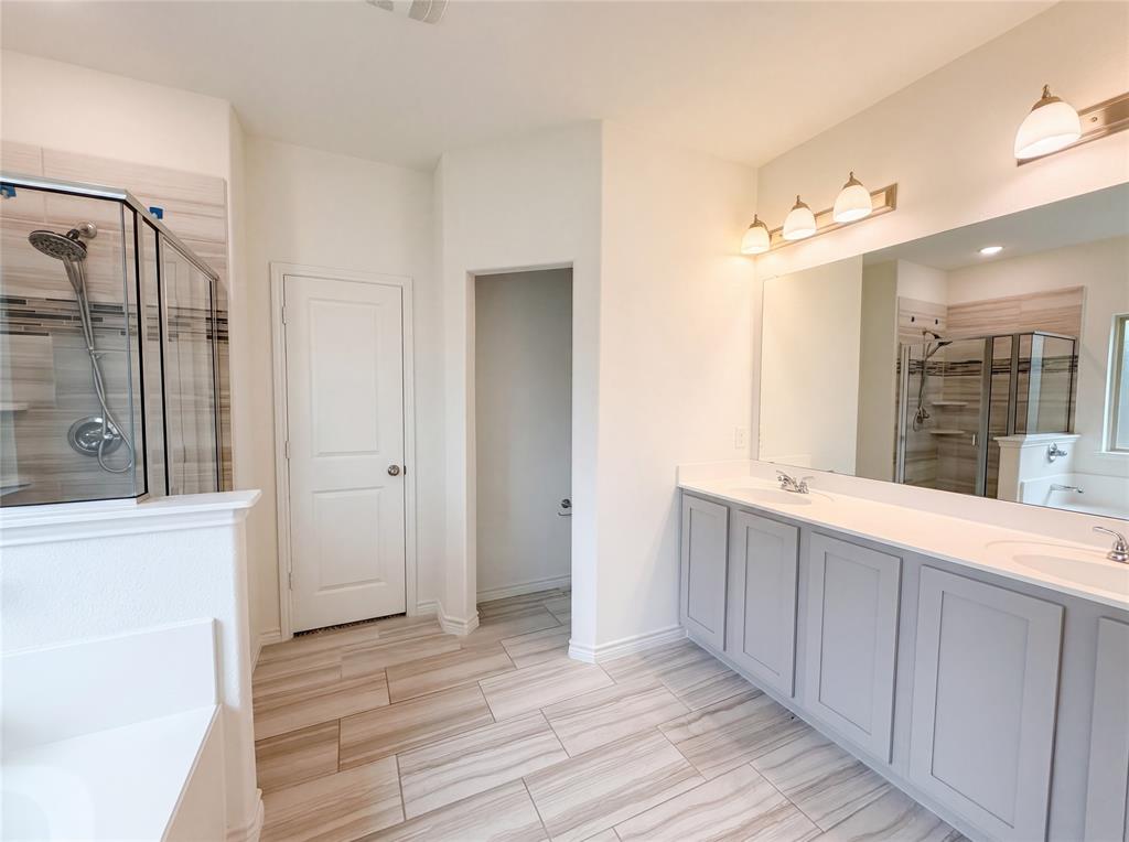 Brook Mdw - Residential