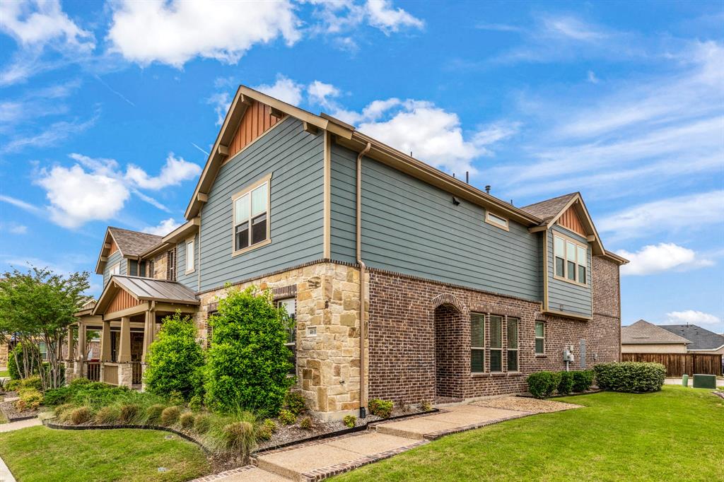 4611 Smokey Quartz Lane
