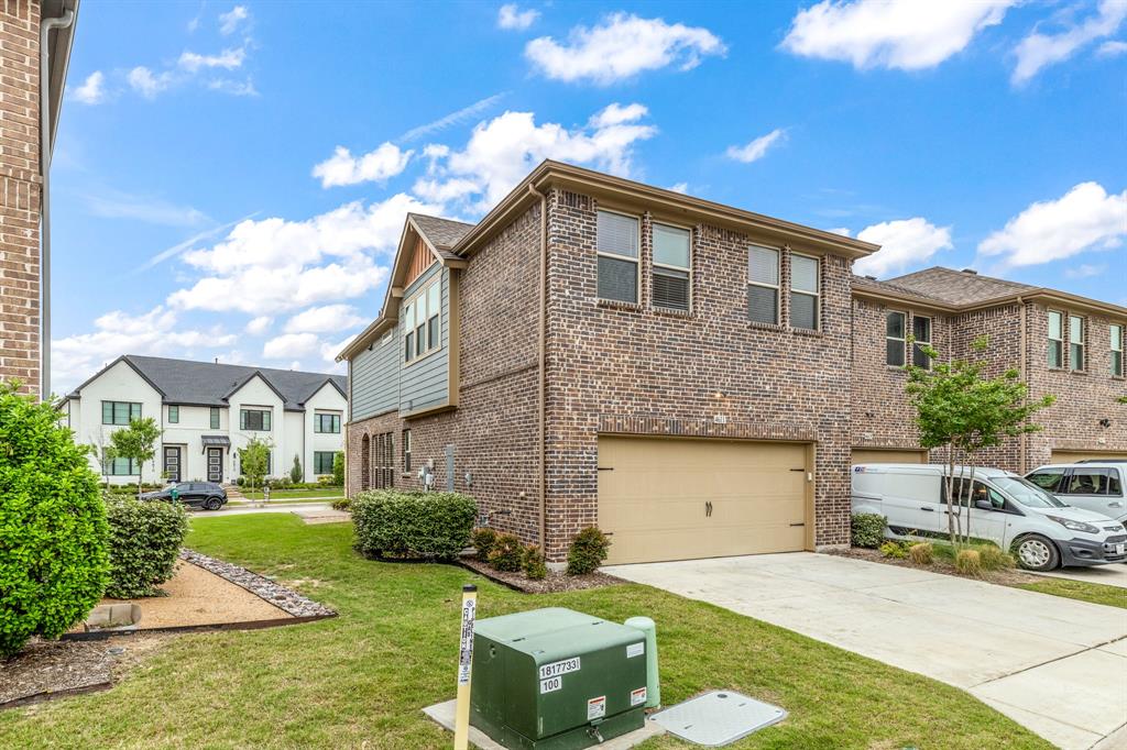 4611 Smokey Quartz Lane