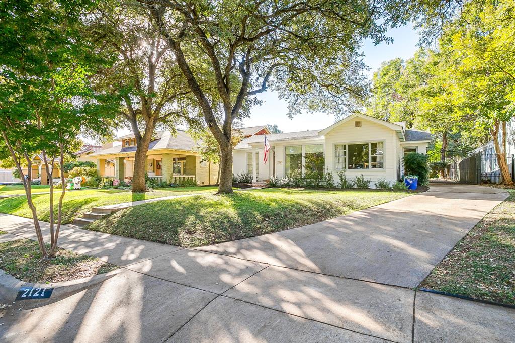 2121 Weatherbee Street