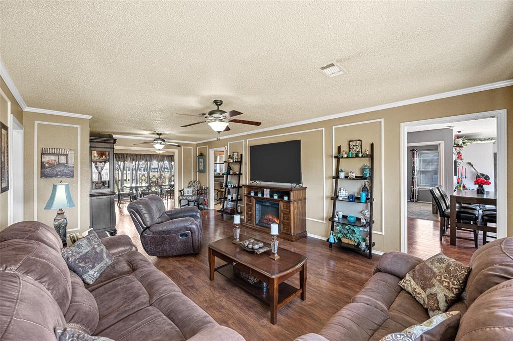 Red Oak, Texas 75154, United States, 3 Bedrooms Bedrooms, ,2 BathroomsBathrooms,Residential,Pending,83350