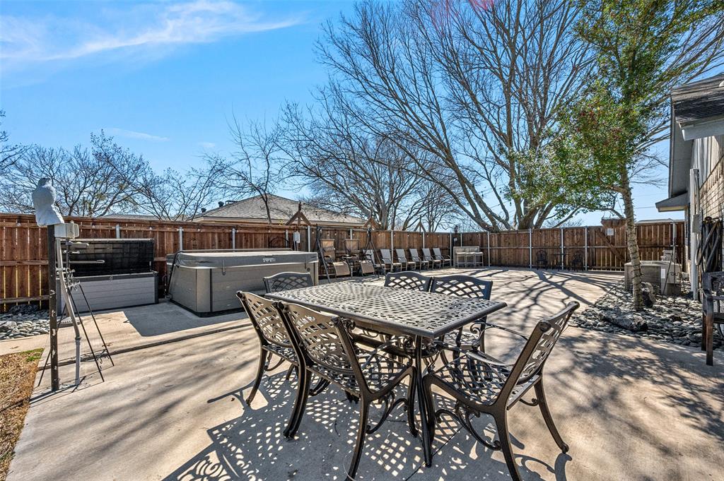 Red Oak, Texas 75154, United States, 3 Bedrooms Bedrooms, ,2 BathroomsBathrooms,Residential,Pending,83350