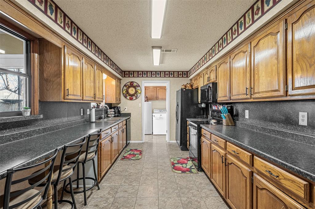 Red Oak, Texas 75154, United States, 3 Bedrooms Bedrooms, ,2 BathroomsBathrooms,Residential,Pending,83350