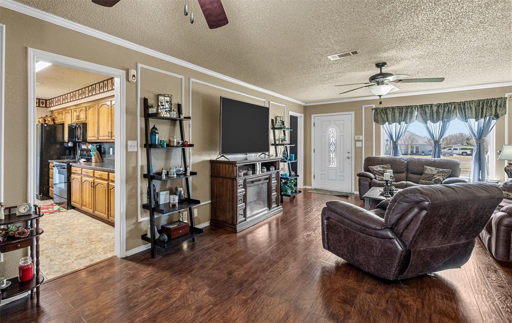 Red Oak, Texas 75154, United States, 3 Bedrooms Bedrooms, ,2 BathroomsBathrooms,Residential,Pending,83350