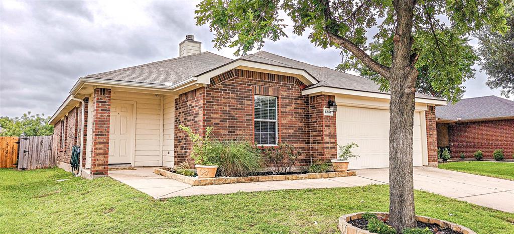Photo of 1241 Artesia Drive, Fort Worth, TX 76052 (MLS # 21242546)